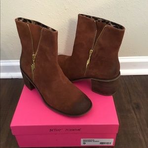Betsey Johnson Brown Suede Ankle Boots Never Worn